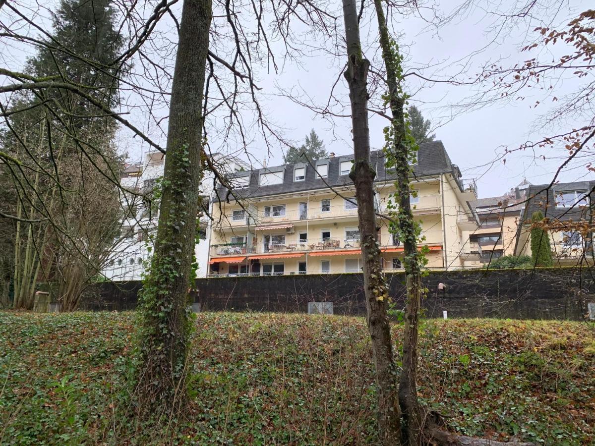 Moderne Ferienwohnung Nahe Swr Und Golfplatz บาเดน-บาเดน ภายนอก รูปภาพ